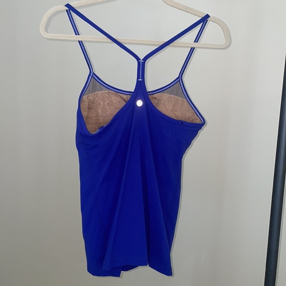 Lululemon workout tank top - Picture 2 of 3